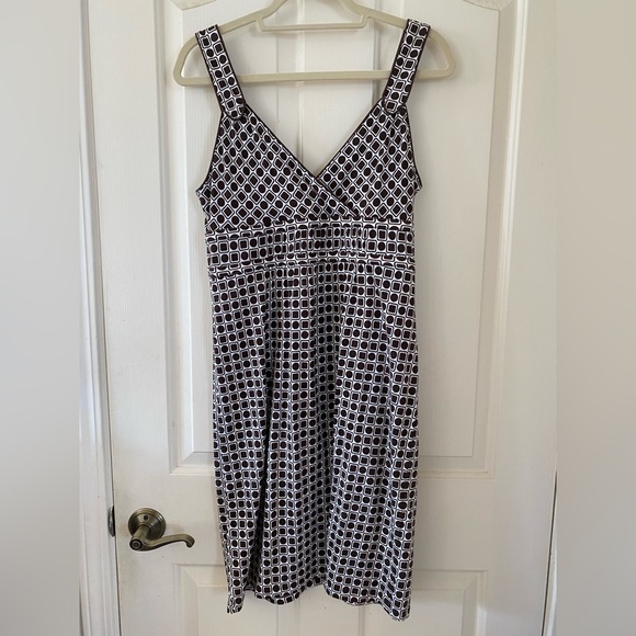 Ann Taylor Geometric Black and White Knit Dress - Picture 2 of 9